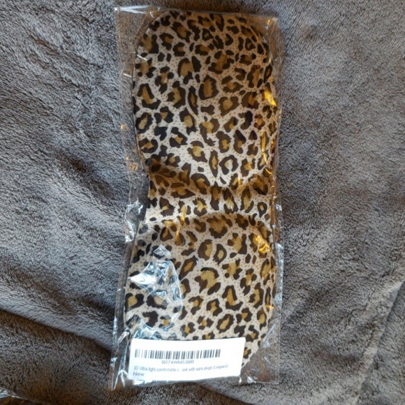 3 for $5.00 - 3D Sleep Eye Mask w/Earplugs - Picture 5 of 8